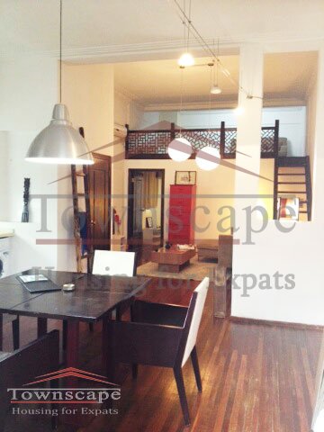 Living room Apartment in the heart of Shanghai Line 2