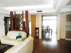Beautiful apartment for rent in Top of City compound