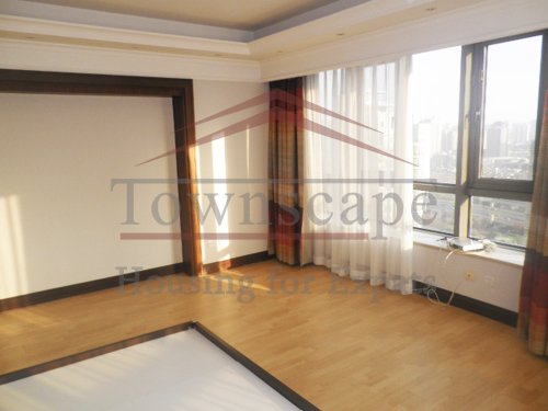 shanghai apartment rent 4 BR high floor apartment for in Top of city compound