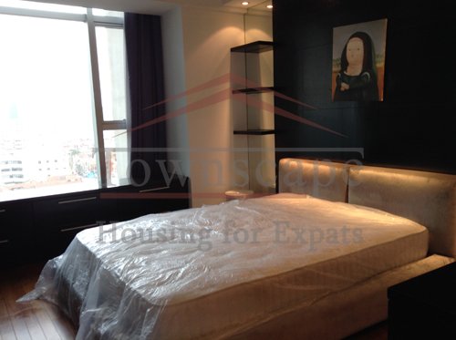 nanjing west road for rent Modern and renovated Crystal Pavilion apartment with balcony near nanjing west road