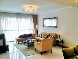 4 BR Big apartment for rent in Pudong in Shimao Riviera