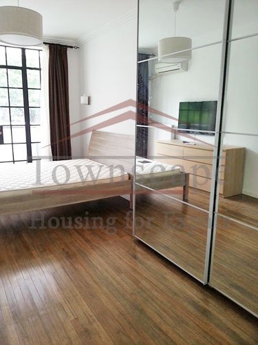 french concesison renting bright apartment Apartment with balcony and wall heating for rent on Changle road