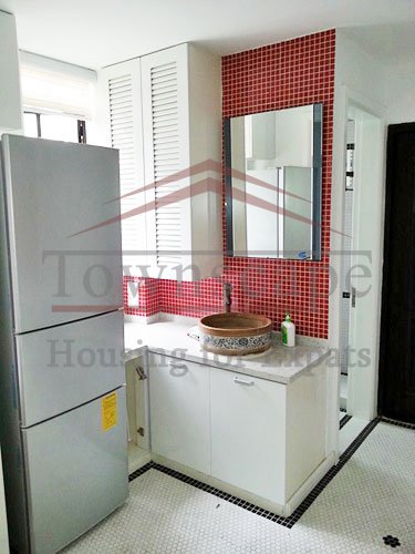 renovated apartment rent shanghai Apartment with balcony and wall heating for rent on Changle road
