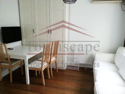 apartment with terrace rent shanghai Apartment with balcony and wall heating for rent on Changle road