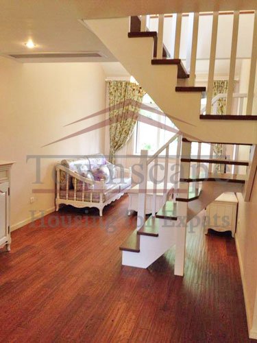 apartment with wooden floor rent Renovated wall heated 2 floor apartment for rent in the center of Shanghai
