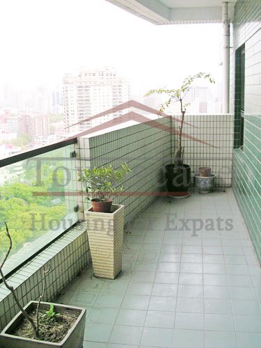 apartment rent shanghai High floor apartment for rent in Ambassy Court