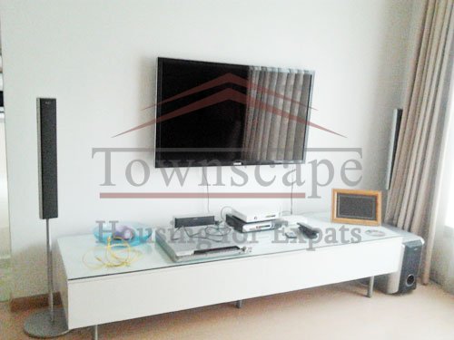 apartment for rent in shanghai Renovated and bright apartment for rent in Eight Park Avenue - Jing