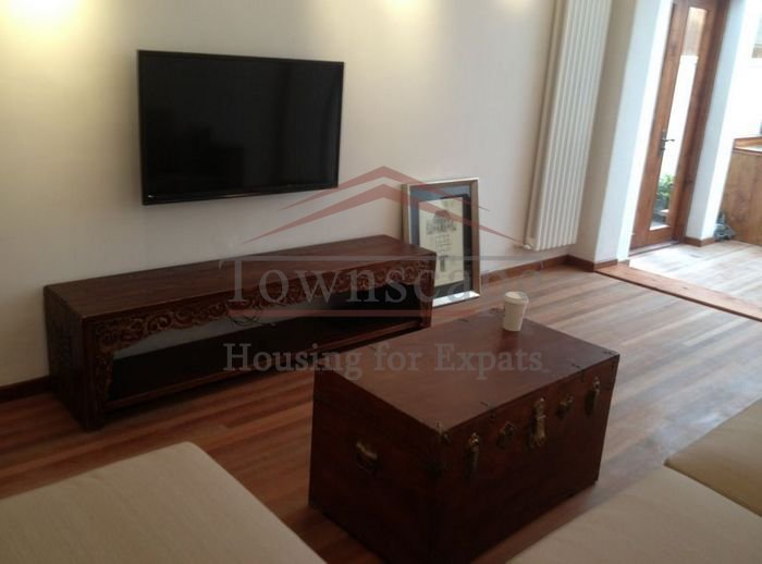 Rent in Shanghai Chinese Brilliant 3 BR Lane house w/ Wall heating&Garden L10&11