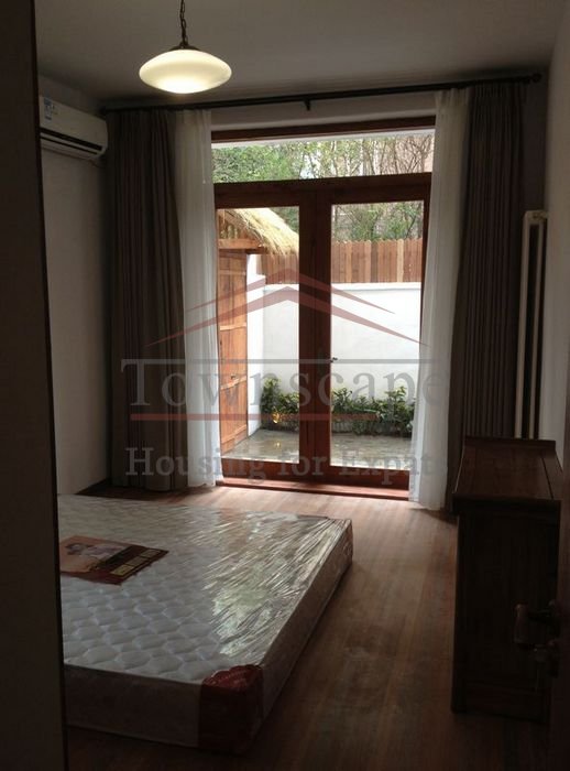 Shanghai apartments to rent Brilliant 3 BR Lane house w/ Wall heating&Garden L10&11