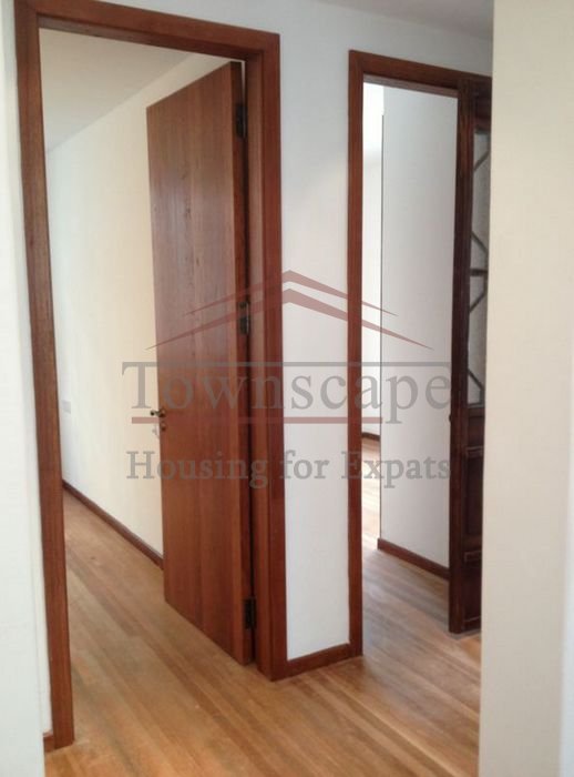 Shanghai apartments for rent Brilliant 3 BR Lane house w/ Wall heating&Garden L10&11