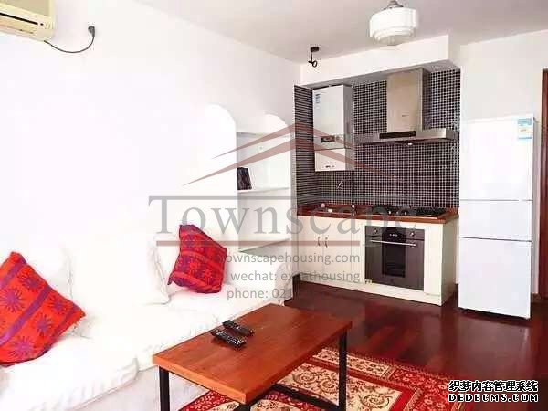  1BR Lane Apartment with Front Yard nr Changshu Rd Metro
