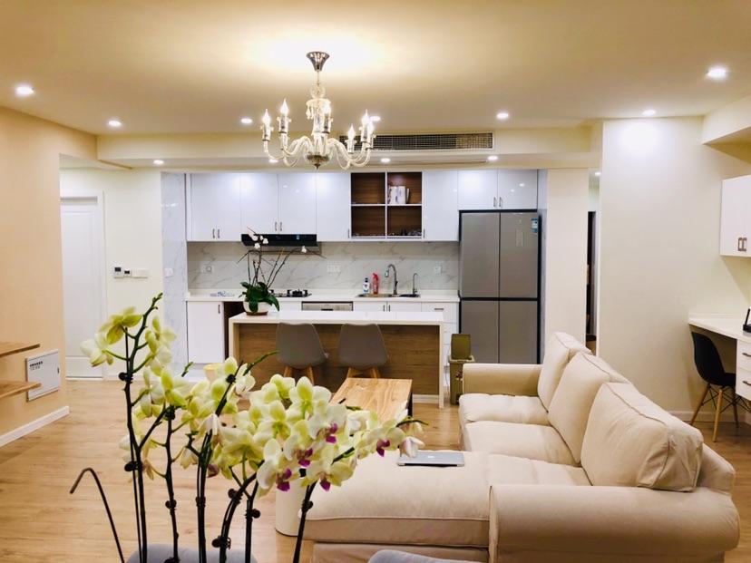 Renovated Spacious FFC Apartment for Rent in Shanghai