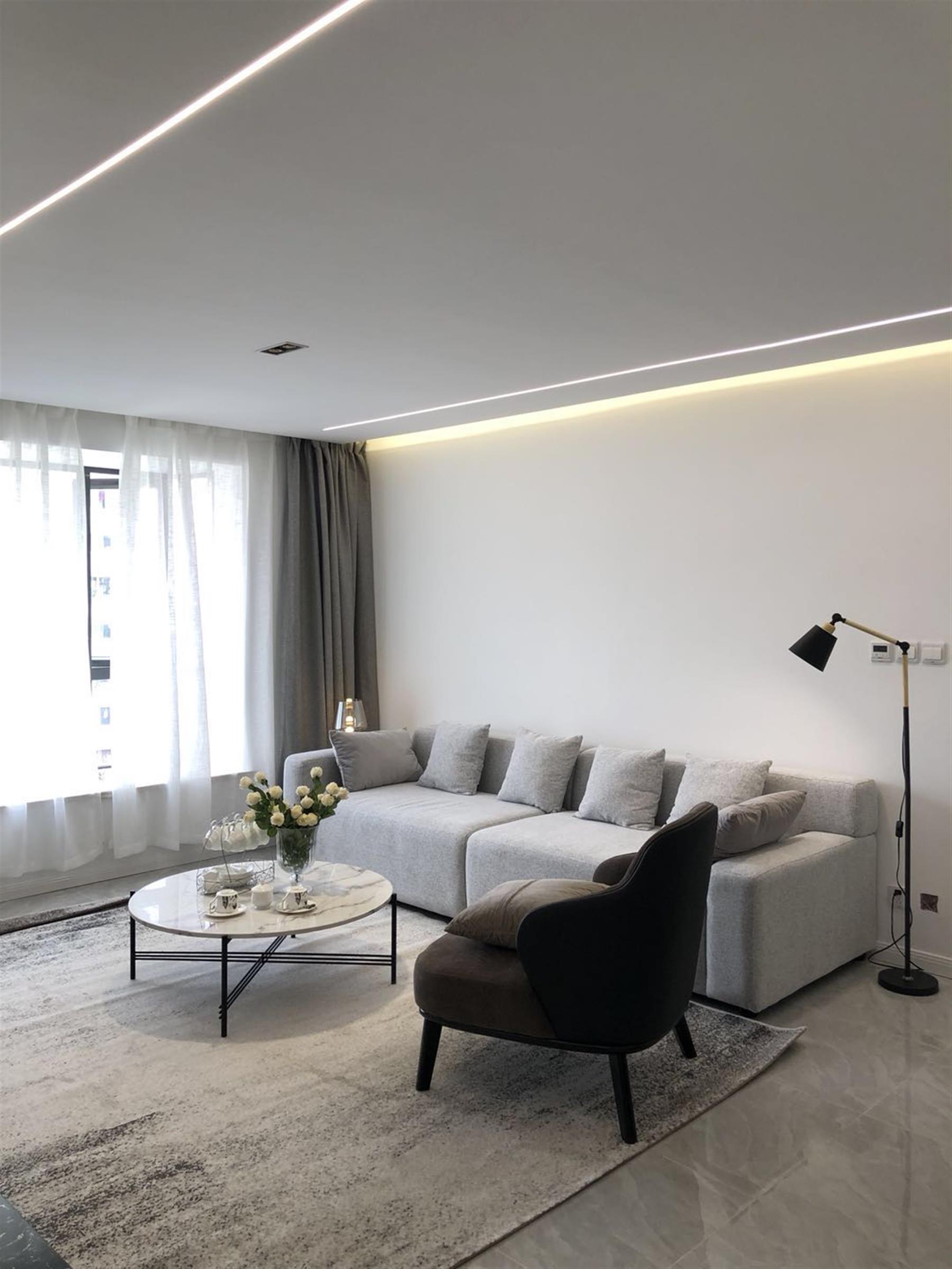 Extra-Large 2BR in North Jing'an Shanghai for Rent