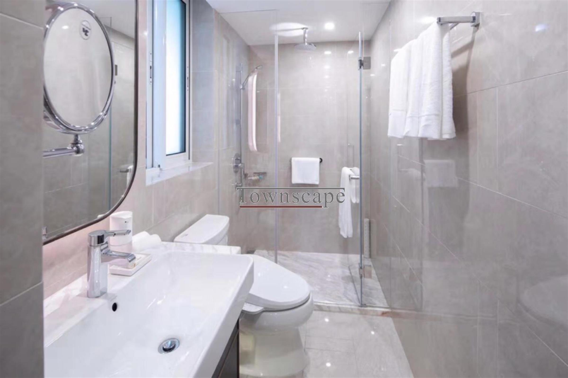 big bathroom Beautifully Decorated, Newly Opened Studio Service Apartments in Jing