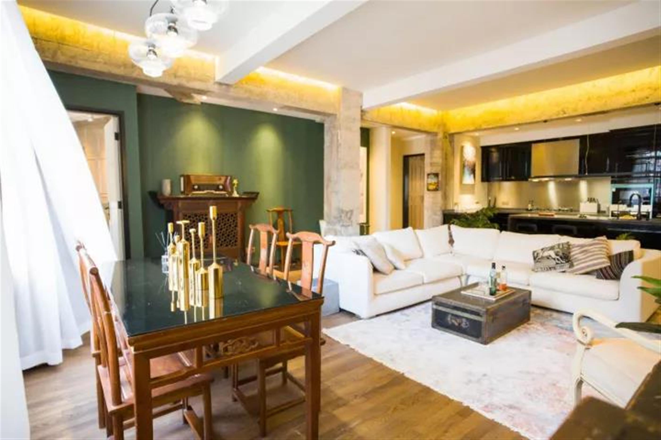 big couch Historic High-Quality 4BR Lane House Apartment nr LN 2/12/13 for Rent in Shanghai