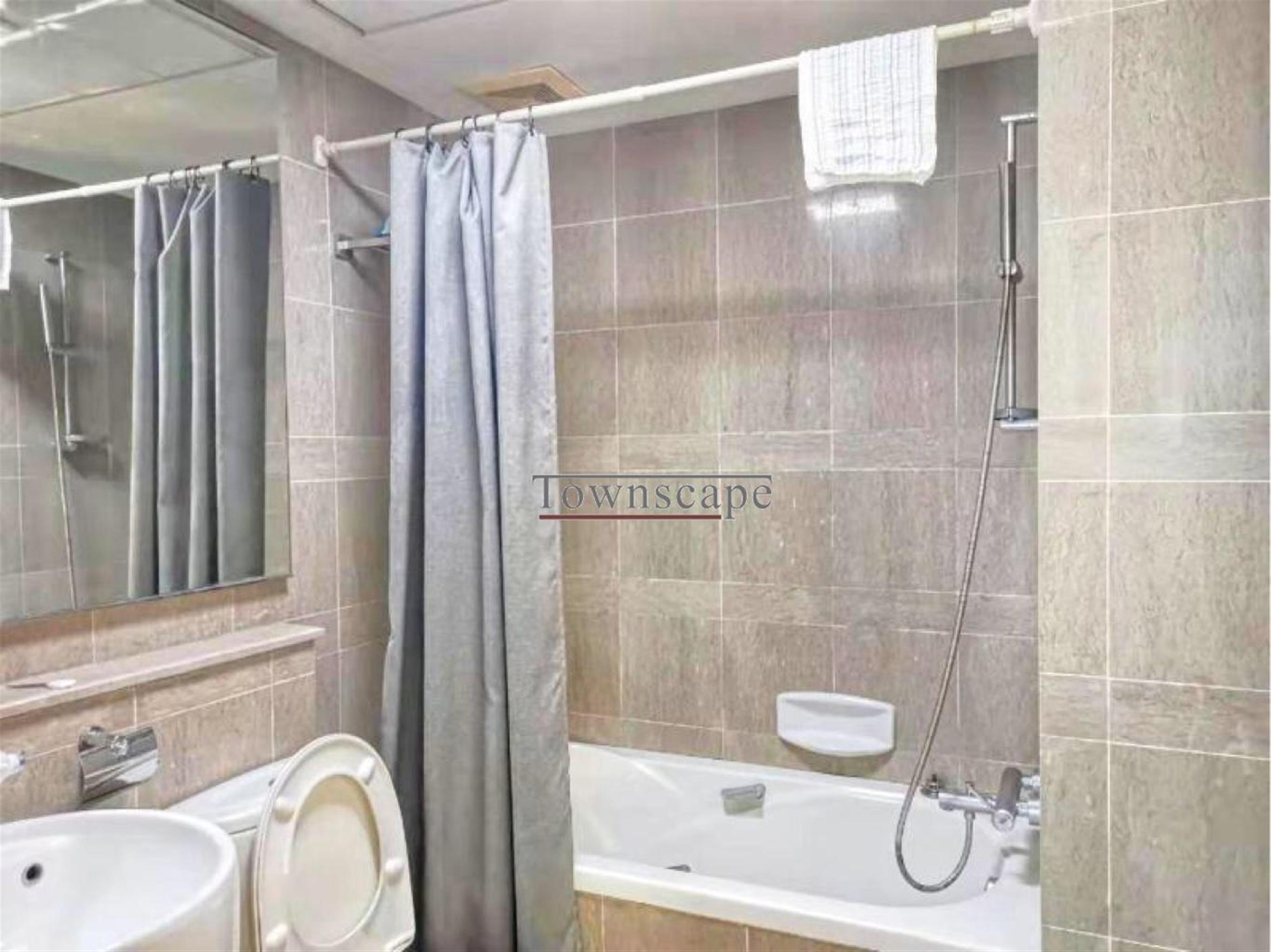 bathtub One Park Ave Apt nr LN 2/7 in Shanghai’s Jing’an Area for Rent