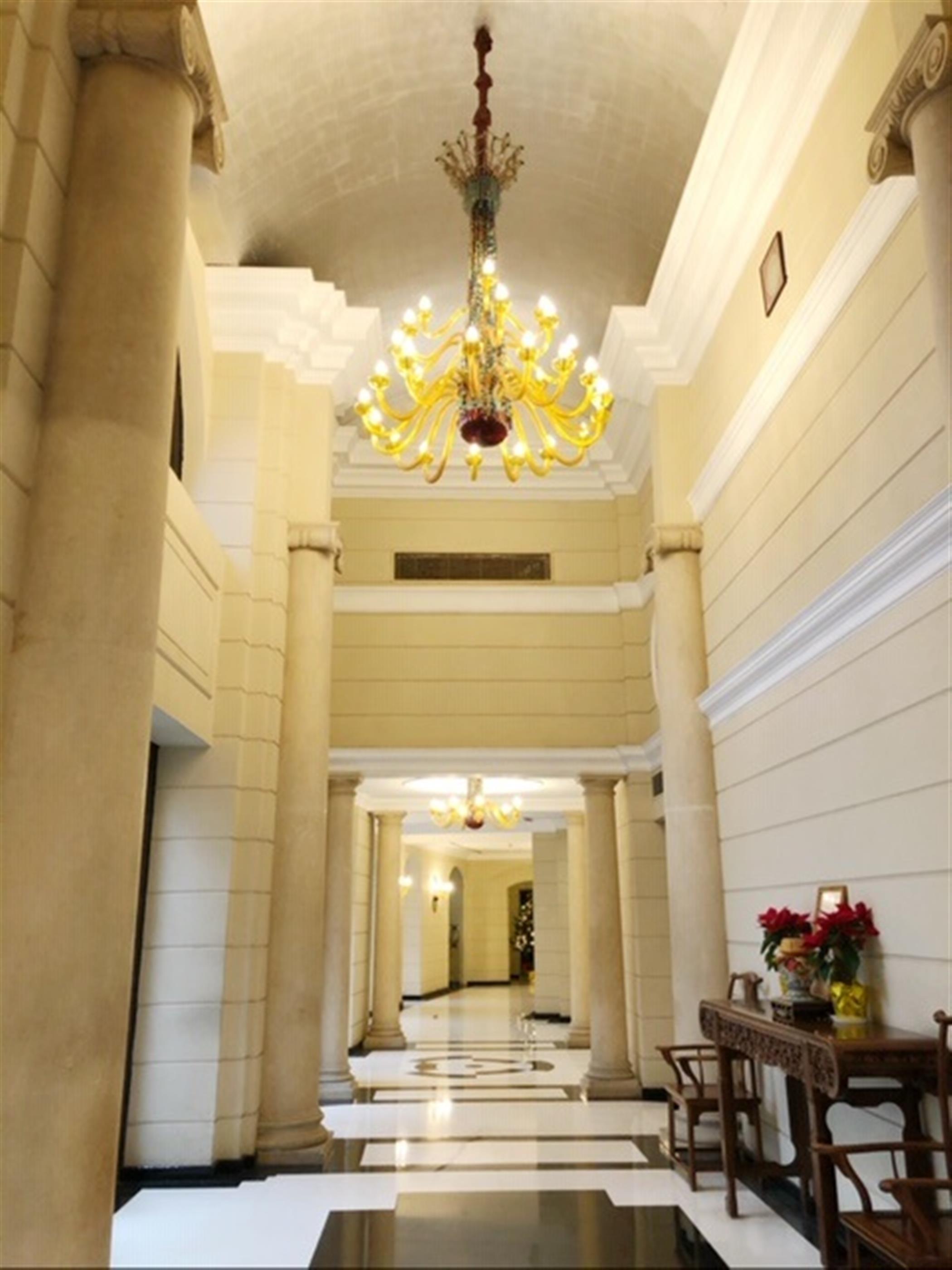 lobby Newly-Renovated Prestigious FFC 1BR Apartment Nr LN 1 Hengshan Rd for Rent in Shanghai