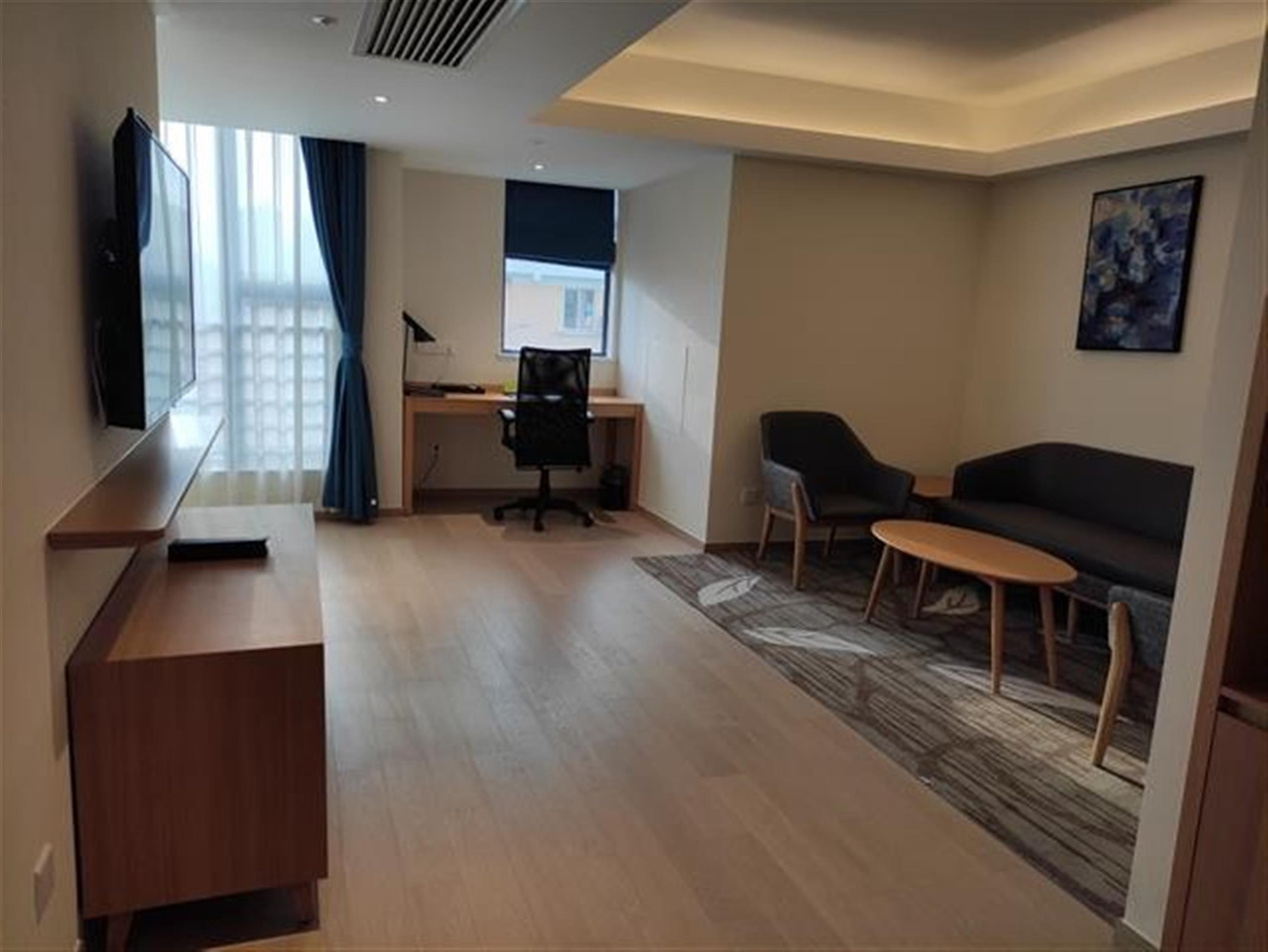 Large Living Room Convenient Newly-Renovated 1BR Deluxe Suite Service Apts Nr LN 2 for Rent in Shanghai