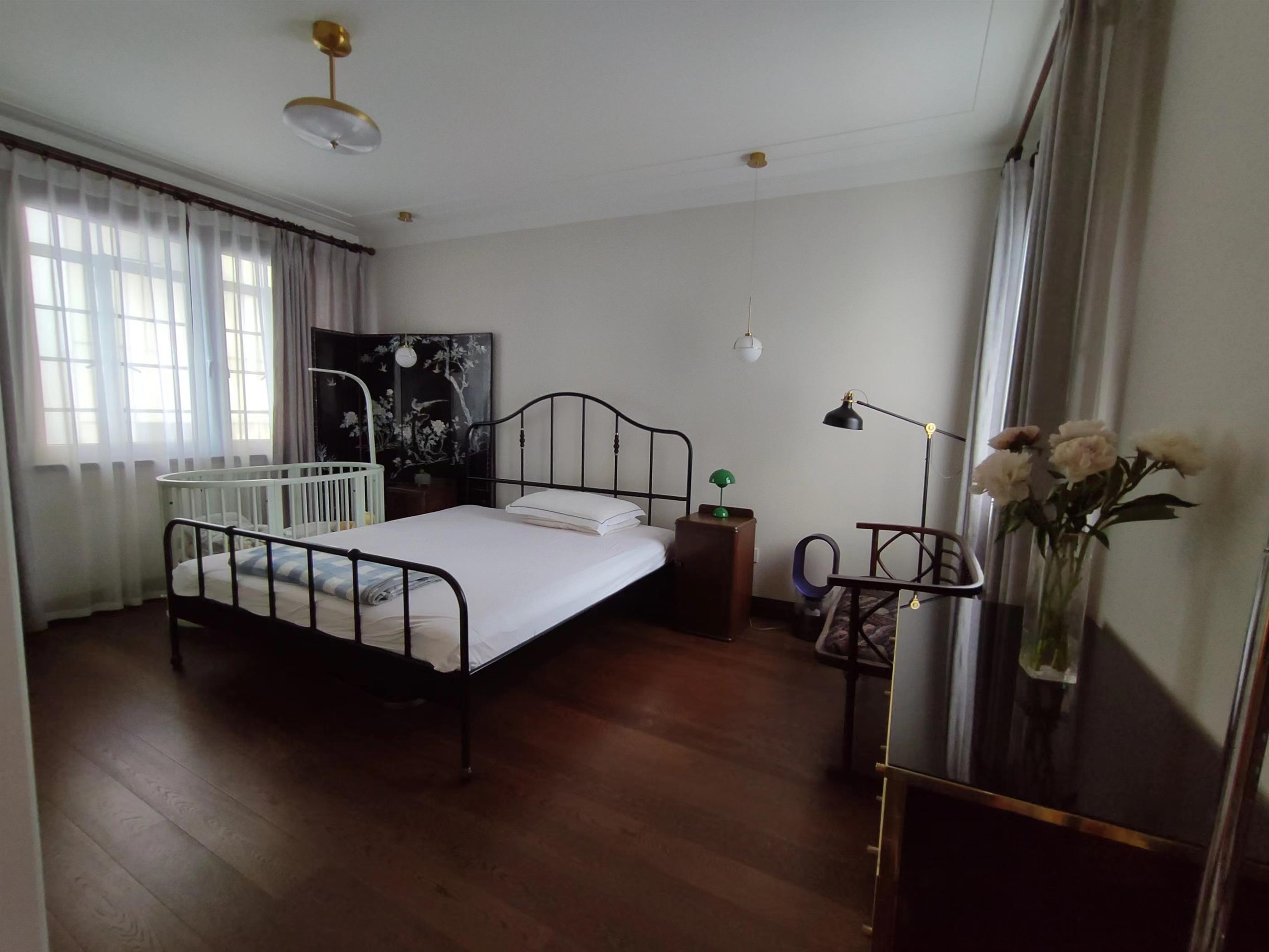 new furniture Luxury Spacious Modern 3BR Apartment for Rent in Shanghai