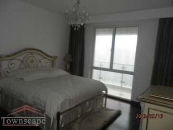 picture 2 Luxury 3BR apt at 220sqm and 2 balconies