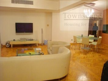 <b>Kingsville apartment for rent to Expat family living in Sha</b>