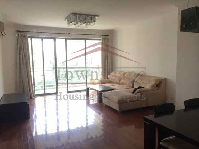Bright unfurnished apartment in expat community - Central Res