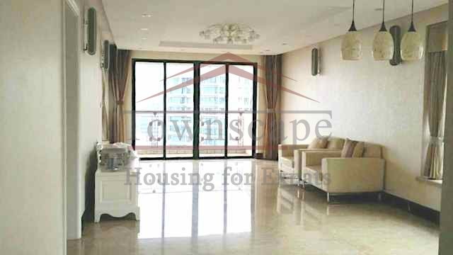 Spacious Oriental Manhattan Apartment in central Xujiahui