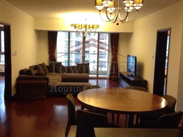 Large 4br apartment in brand new complex Honqioa gubei shangh