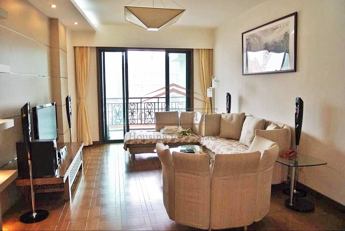 Reasonably priced ample 4br apartment in Hongqiao