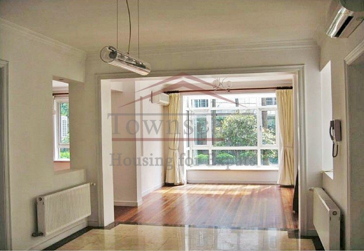Very Spacious House with 4br 200 sqm in Xujiahui area