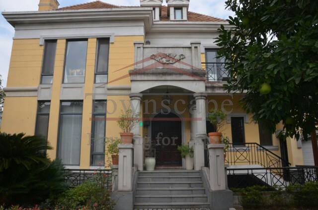 Luxury 4 br villa in Pudong Green city area