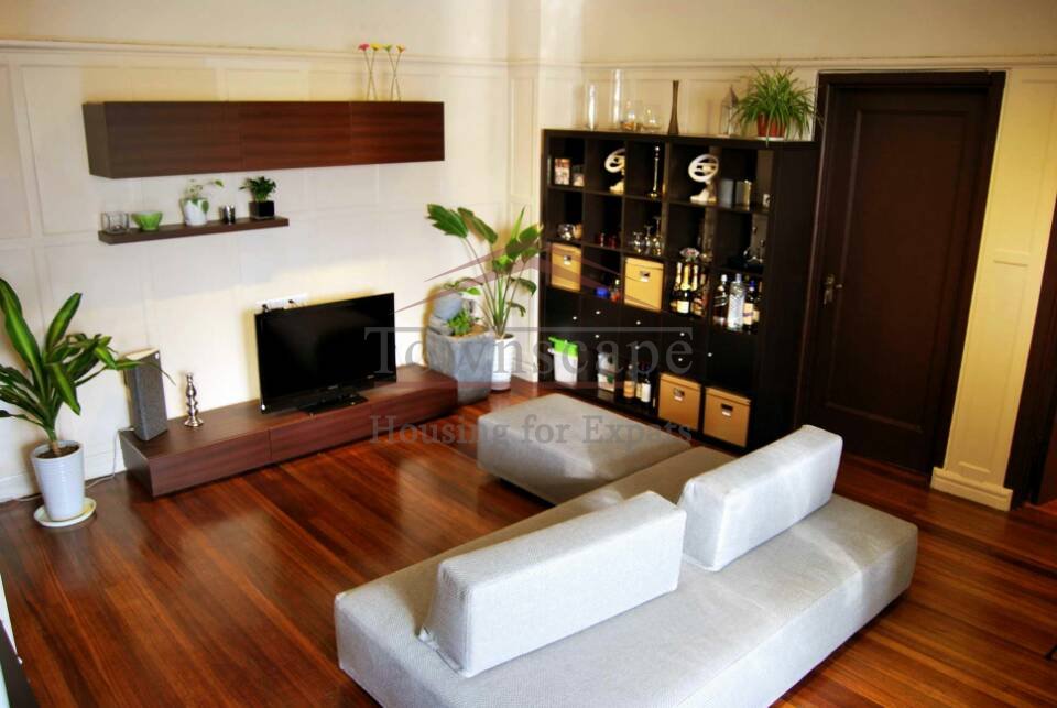 Lovely three bedroom renovated apartment near Xintiandi