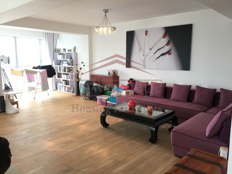 Large 4br family apartment along Huahai road