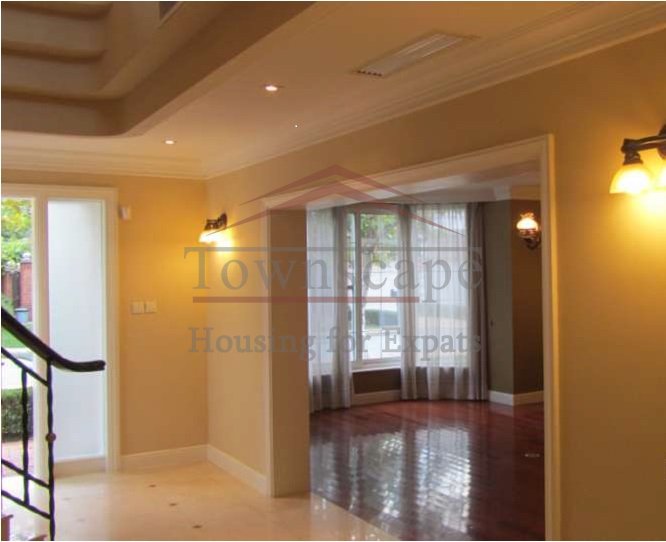 Western style four bedroom villa in Pudong Suburb