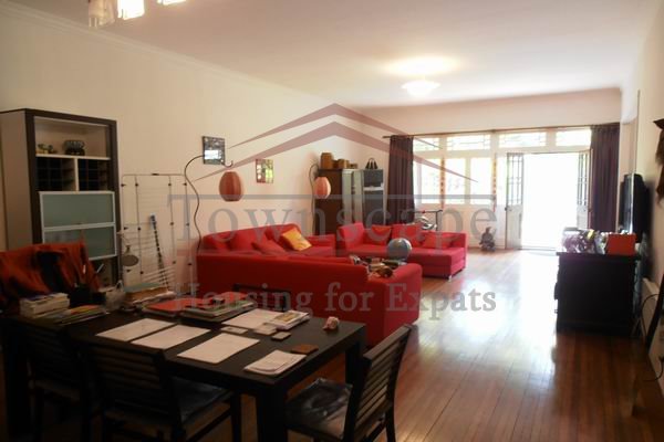 Lovely 3 bedroom apartment near Jiangsu road line 2/11