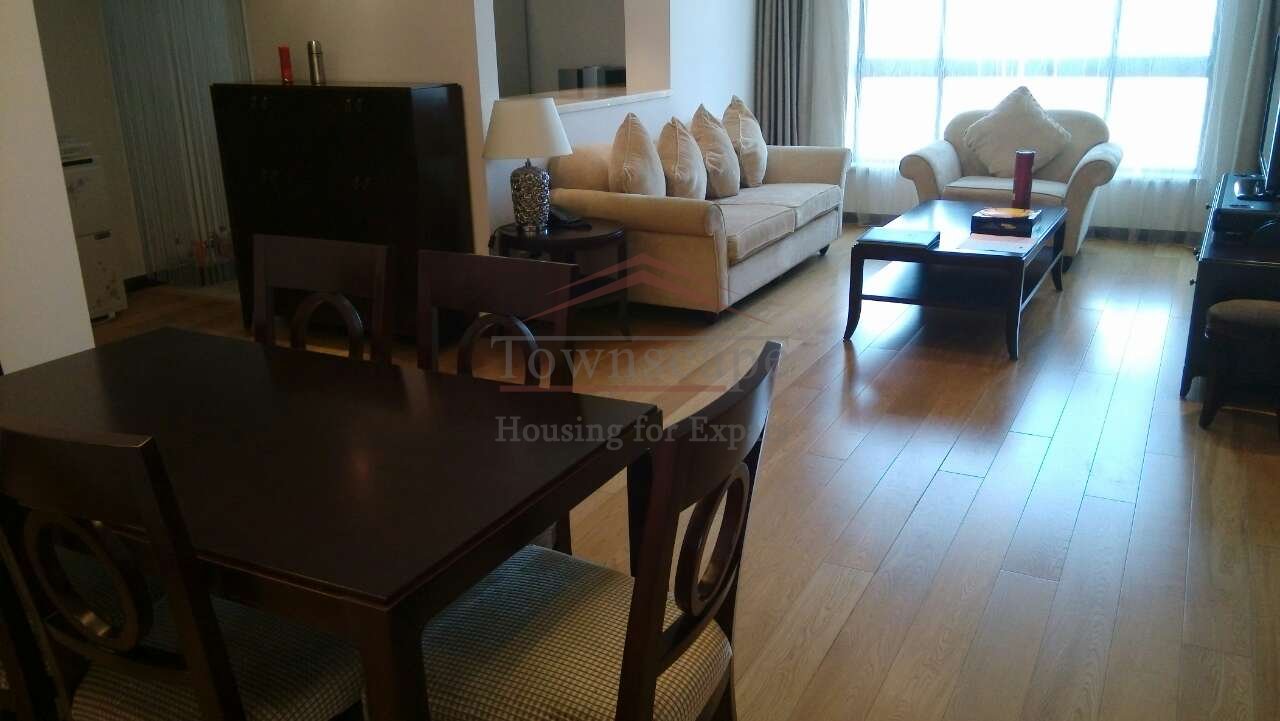Luxury 2 Bed serviced apartment in Jing an Line 2/7