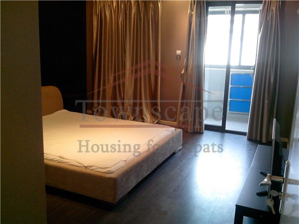 2 Bedroom apartment near Tianzifang with rooftop