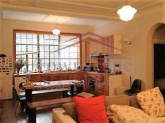 Spacious 3BR Apartment on West Nanjing Road