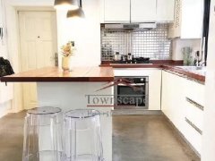 Sunny 2.5BR Apartment near IAPM