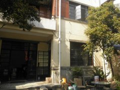 Ample Semi-Detached House with Garden in Shanghais former Fre