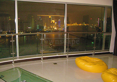 View 4BR luxury apartment stunning Huangpu River view