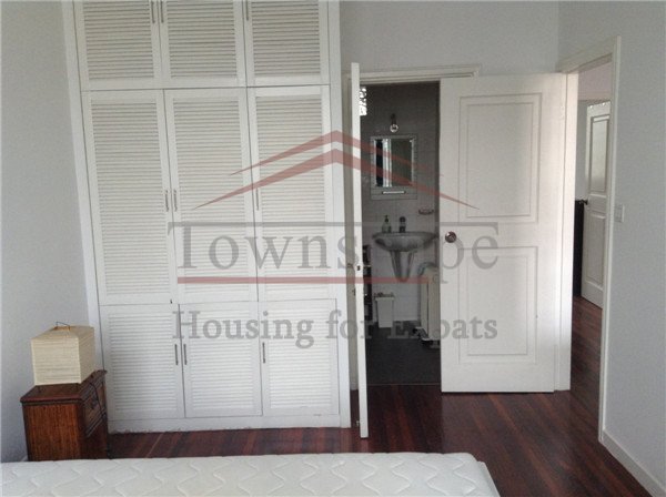  old 2BR apt on Hengshan rd, French Concession