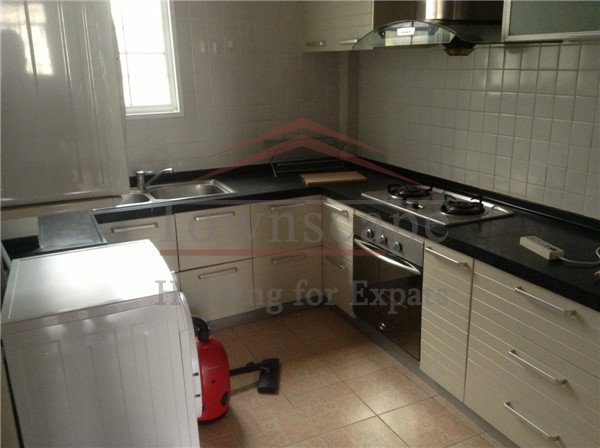  old 2BR apt on Hengshan rd, French Concession