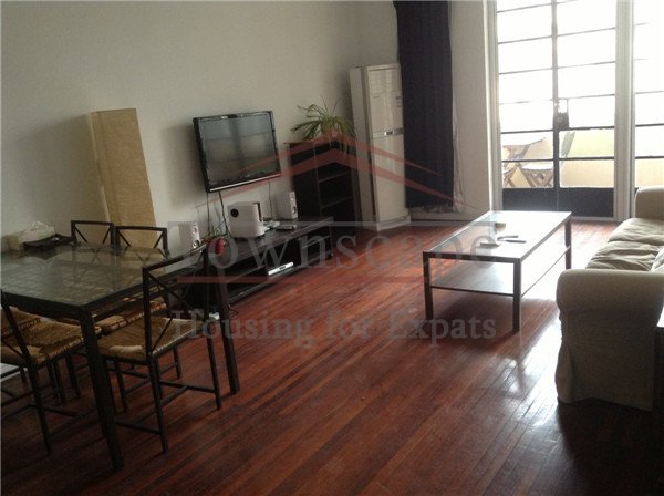  old 2BR apt on Hengshan rd, French Concession