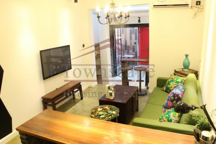 living room  1BR lane house with courtyard in French Concession