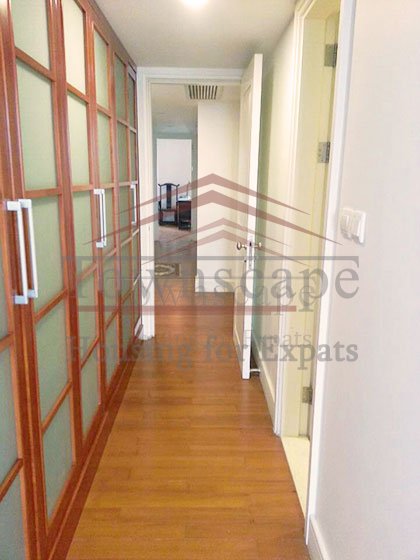 Closet Luxurious modern 2BR apt with balcony