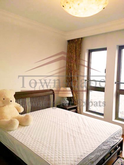 Bedroom Luxurious modern 2BR apt with balcony