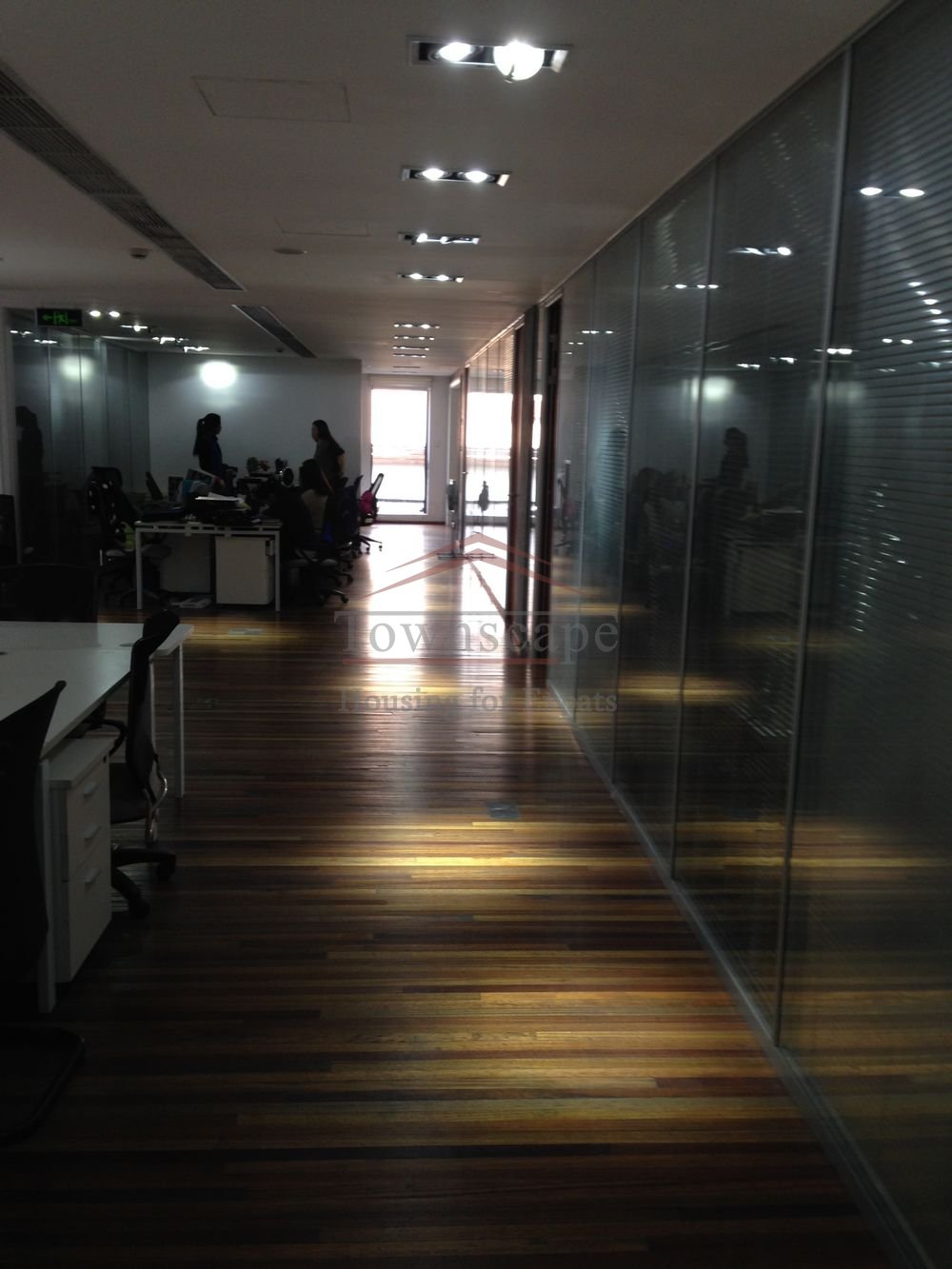  An office in Jing an,Nr line 7Chang Ping road station