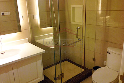 Bathroom Modern 3BR apt in City Apartment, FFC