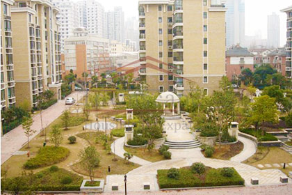 yuyuan compound/complex Modern 3BR apt near Zhongshan Park